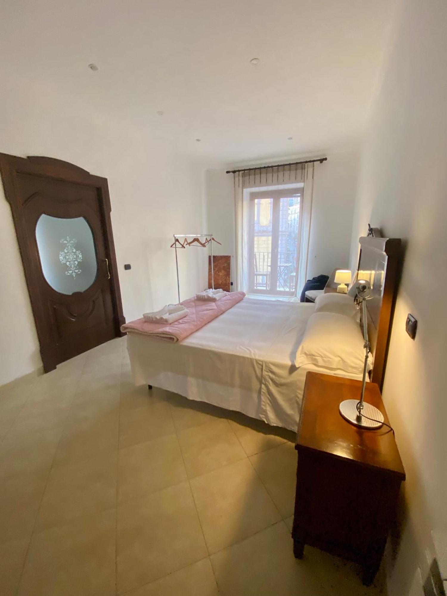 Matrimoniale Con Terrazzo Guest house Naples